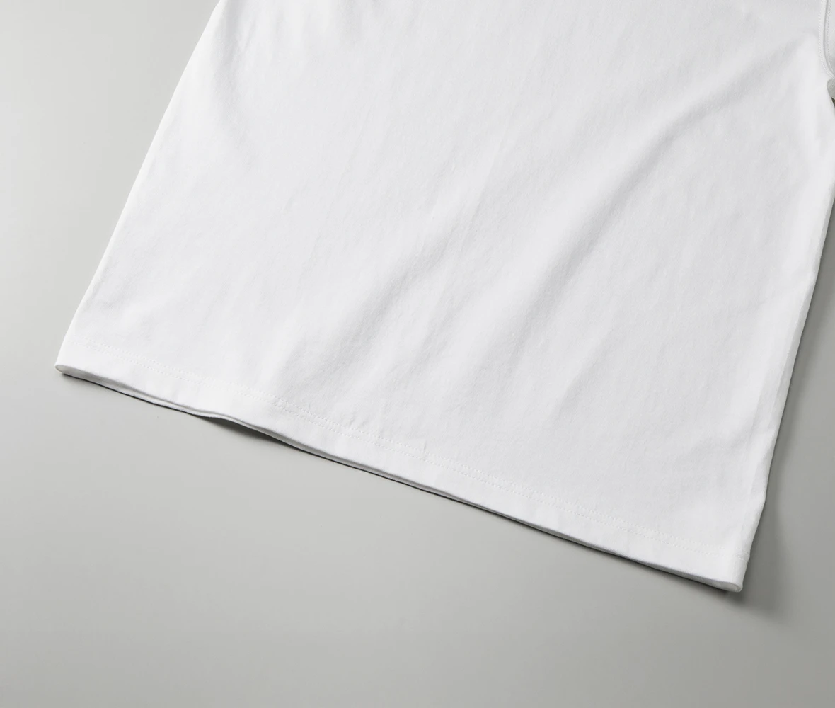 裾口はオーバーロック始末後に2本針始末