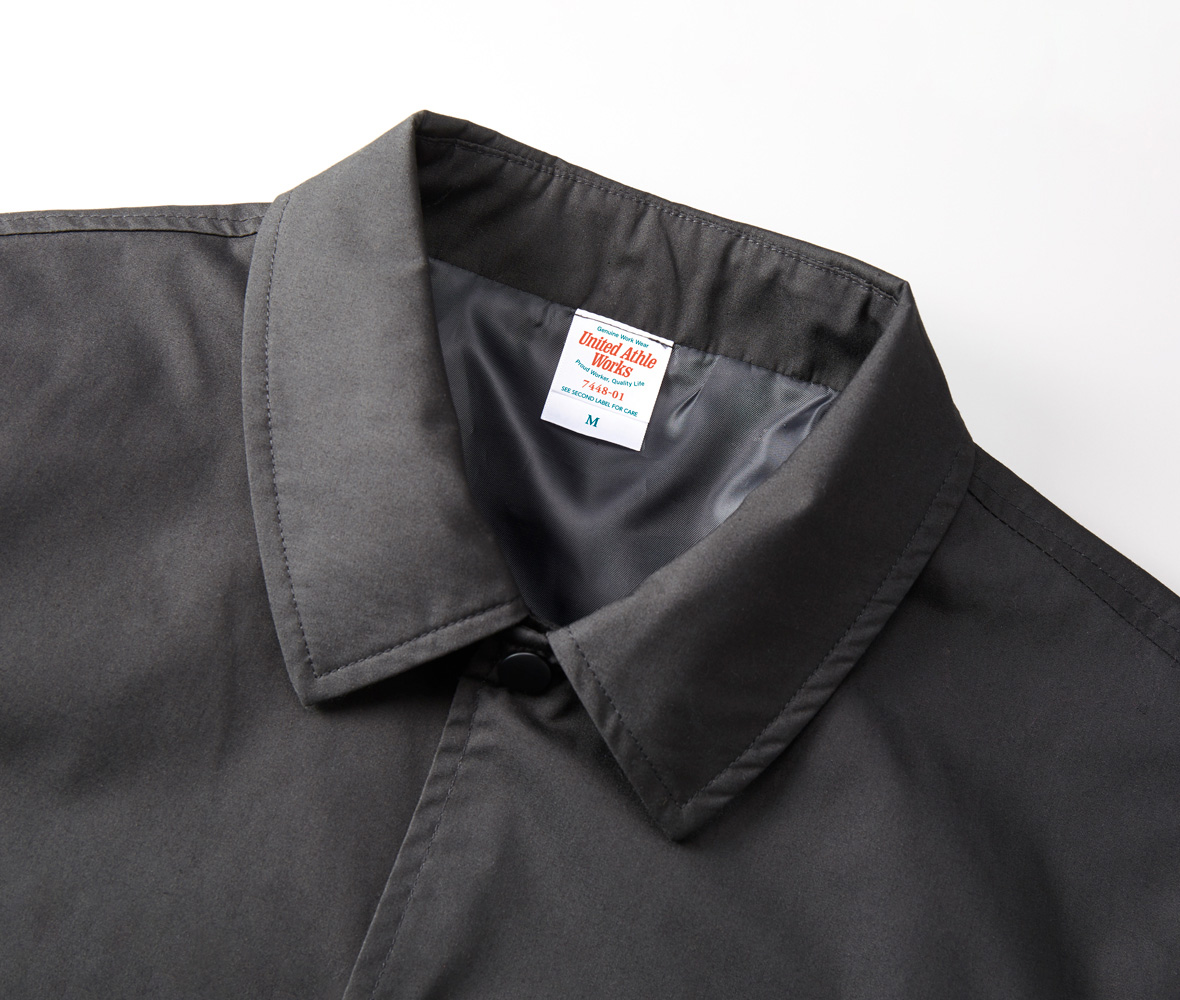 襟は立体的できれいなラインを実現する台襟仕様