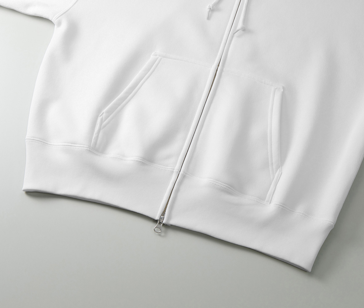 カンガルーポケット仕様、裾口はリブ仕様