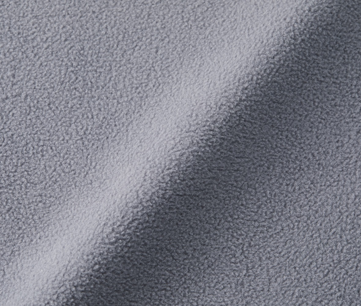 やわらかな肌ざわりで軽量＆保温性を兼備したマイクロフリース（フリース面）